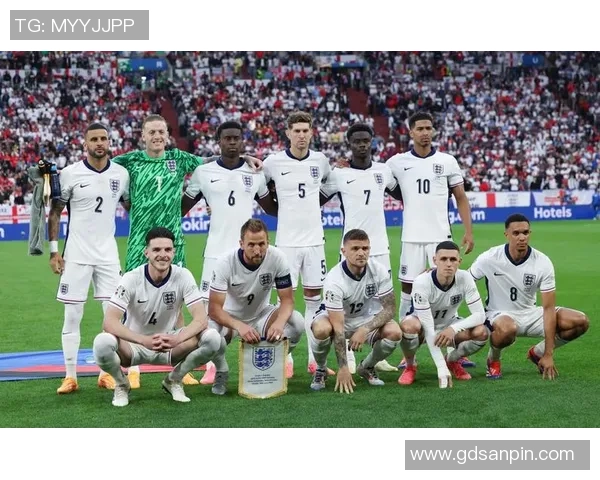 英格兰足球国家队最新阵容分析及球员表现评估 英格兰足球国家队最新阵容分析及球员表现评估