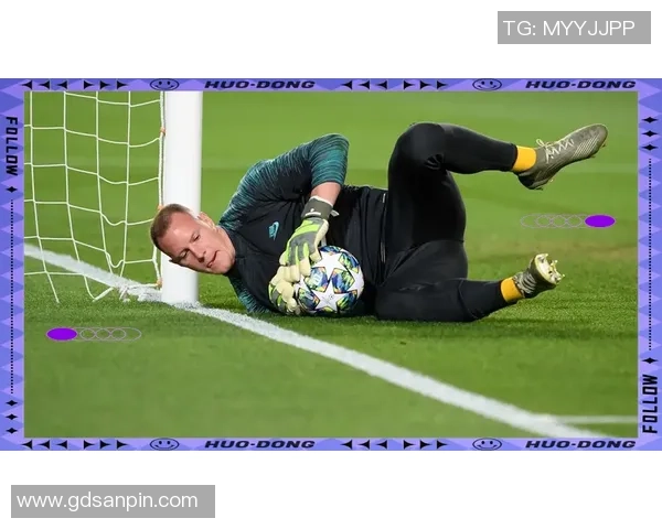 足球守点球技巧解析与心理战术探讨助你成为守门员的制胜法宝